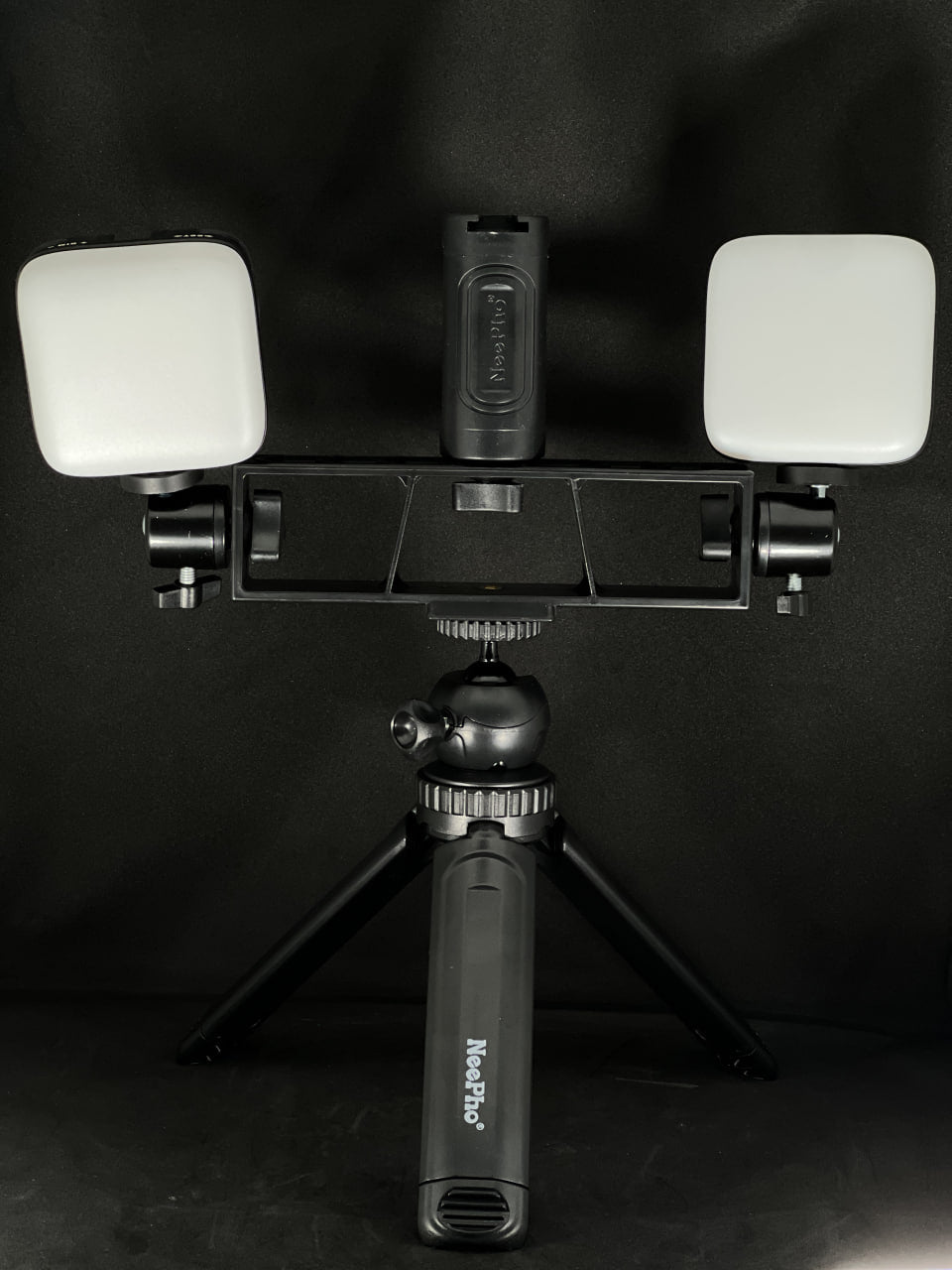 Fully adjustable light kit